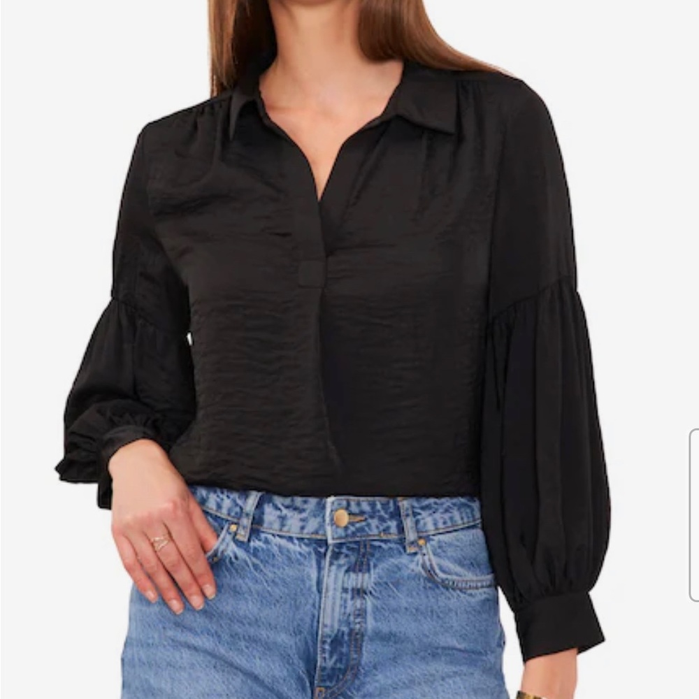 Vince Camuto NWT Textured Balloon-Sleeve Top